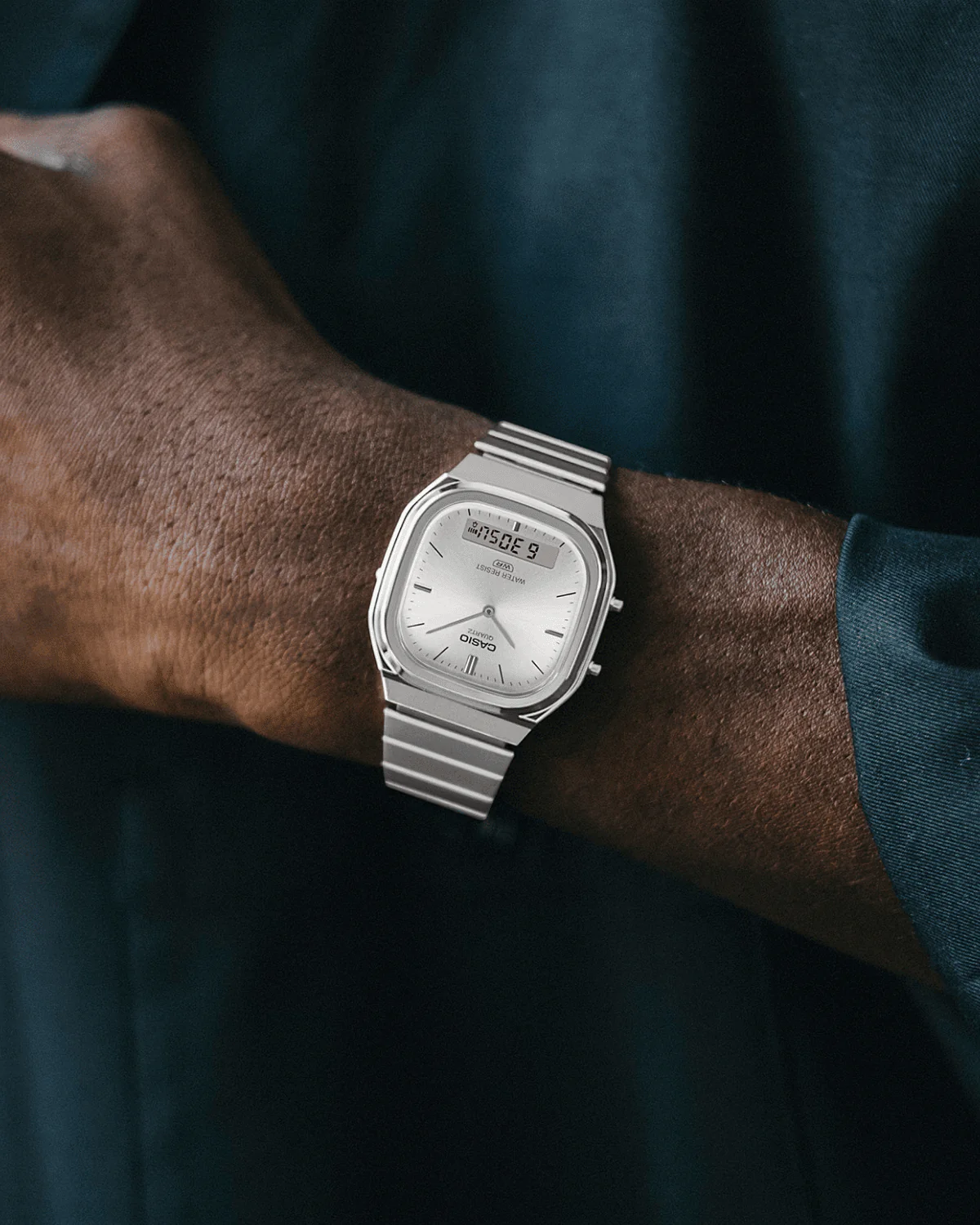 Vintage Silver Stainless Steel Watch AQ240E-7A - Image 4