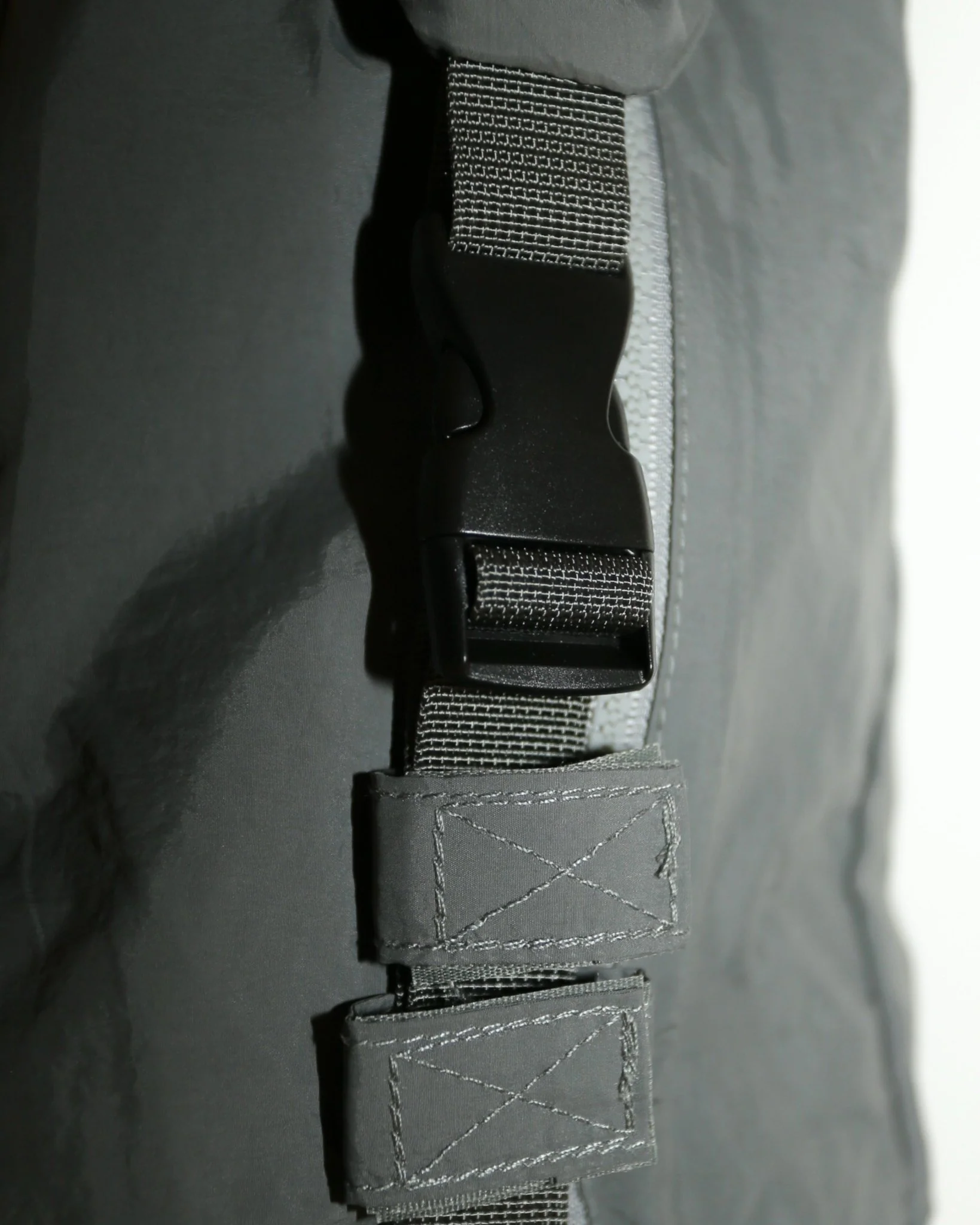 Crossbody City Bag Grey - Image 3