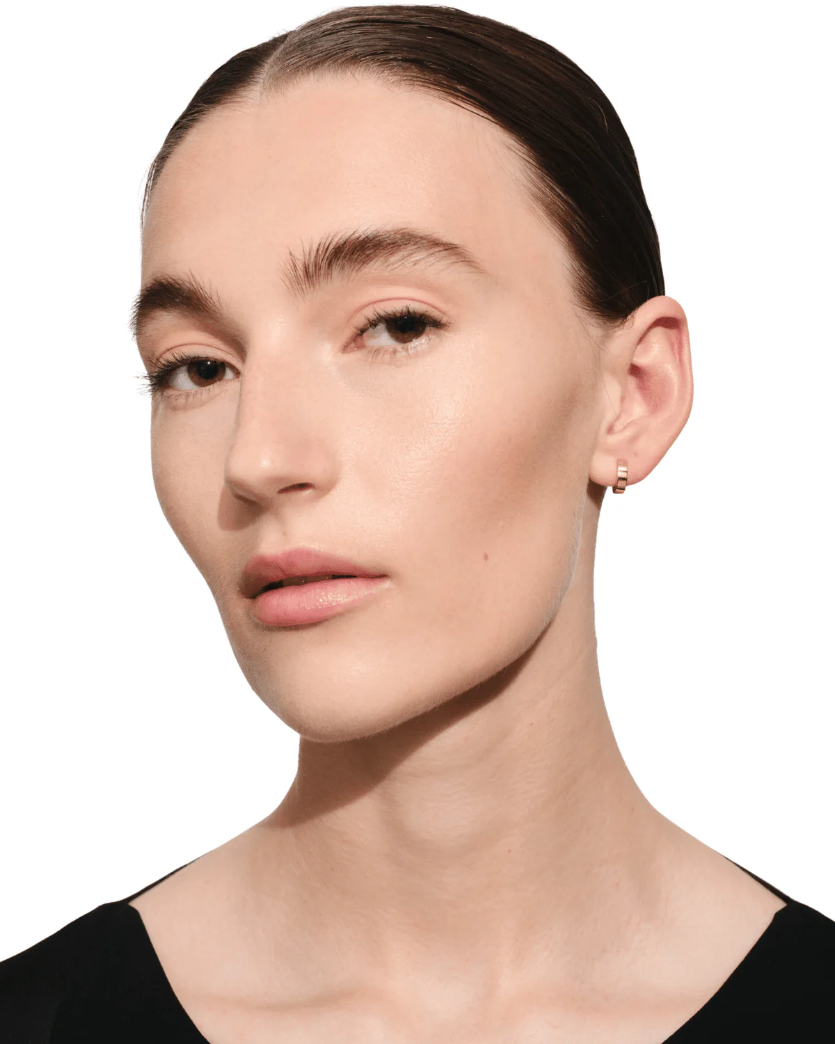 Beck Huggies Earrings Gold - Image 3