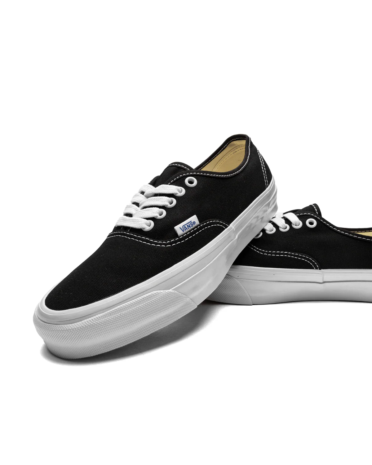 Authentic Reissue 44 LX 'Black White' - Image 4